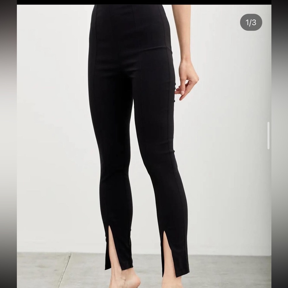 DO+BE. Black fitted pants. Size Small. Like new.